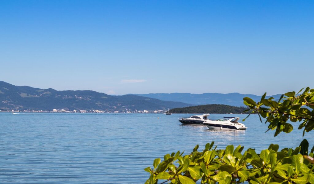 Rent a Boat in Lake Tahoe 