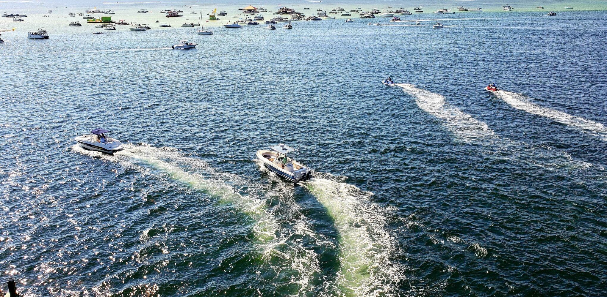 Best Times of Year for Boat Rentals in Lake Tahoe A Seasonal Guide