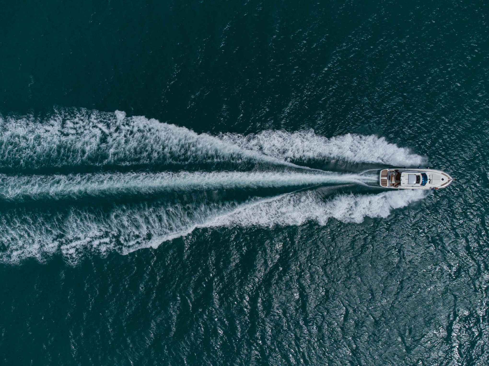 Why Recreating at Lake Tahoe by Boat is Ideal