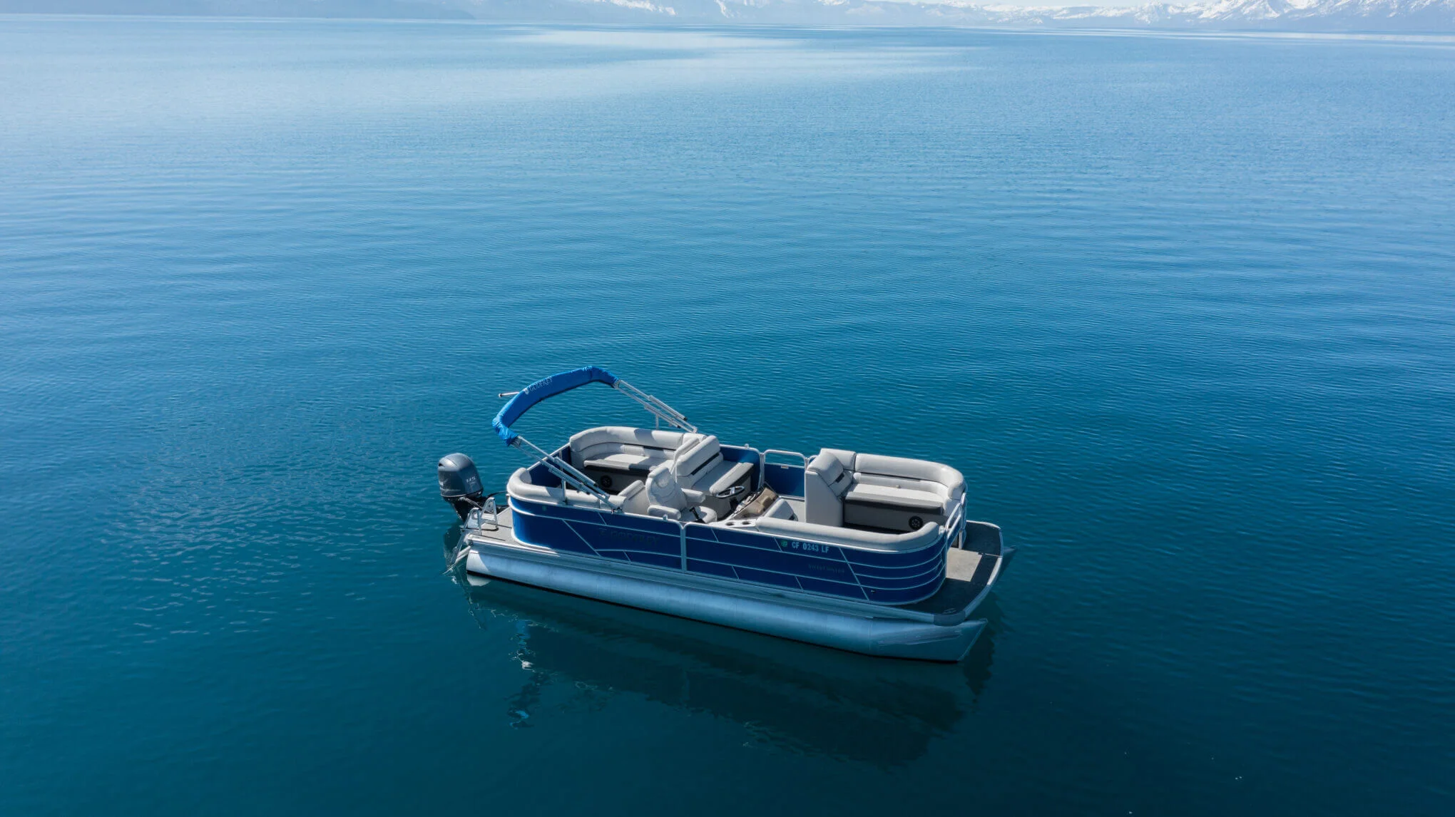 North Lake Tahoe Boat Rental Single Decker 23' Pontoon