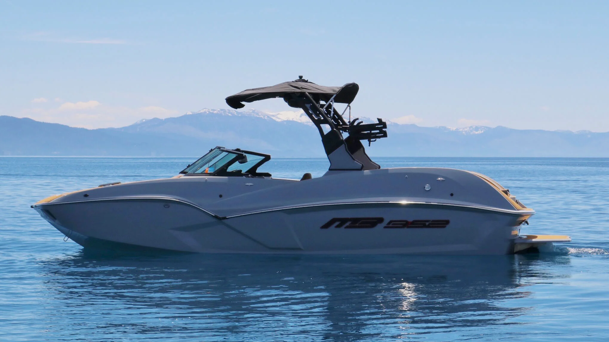 North Lake Tahoe Boat Rental 25' MB Wakesurf Boat