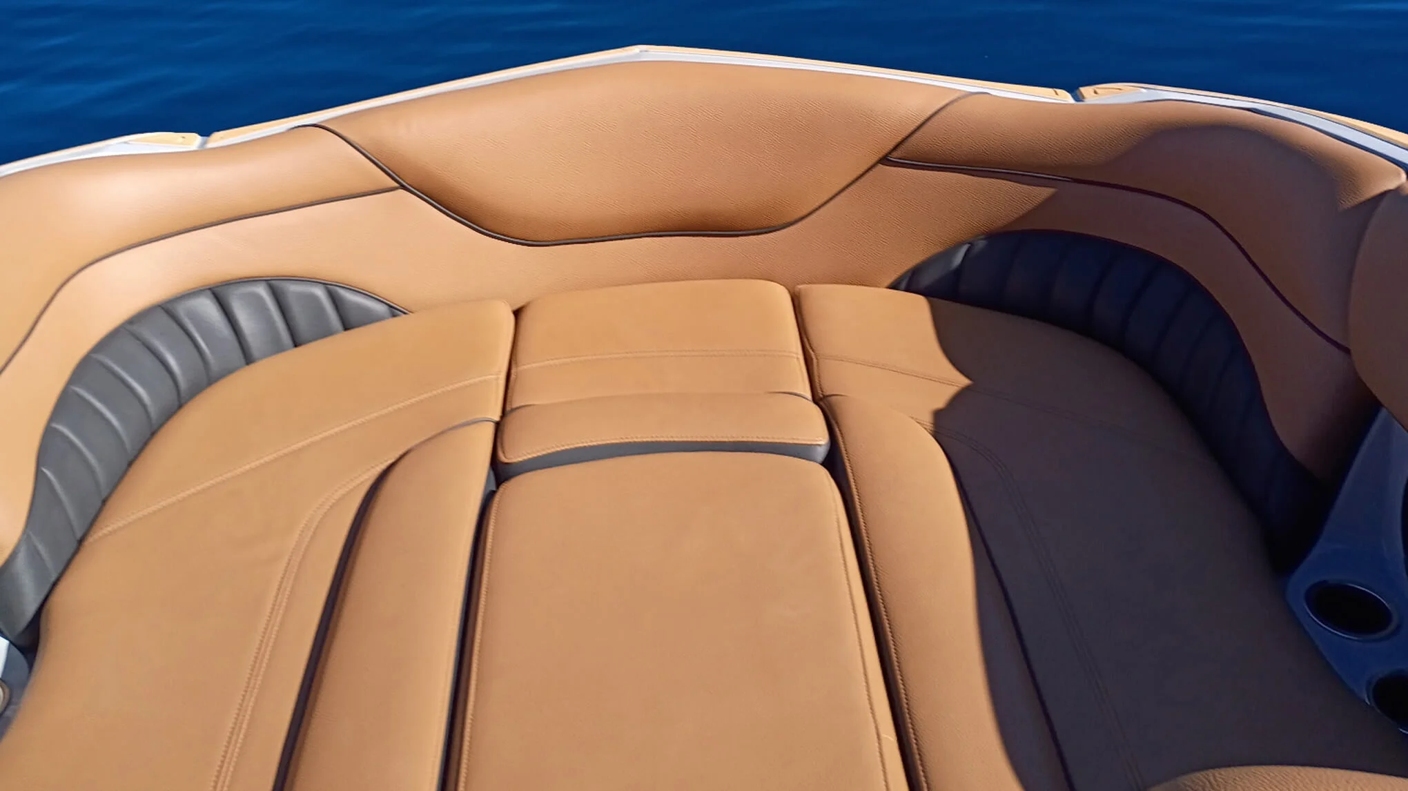 North Lake Tahoe Boat Rental 25' MB Wakesurf Boat