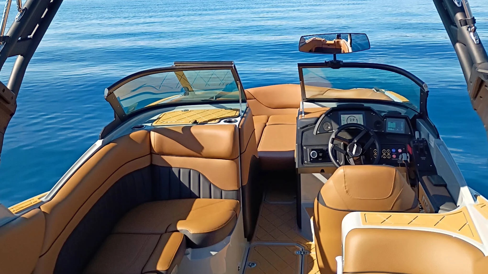 North Lake Tahoe Boat Rental 25' MB Wakesurf Boat