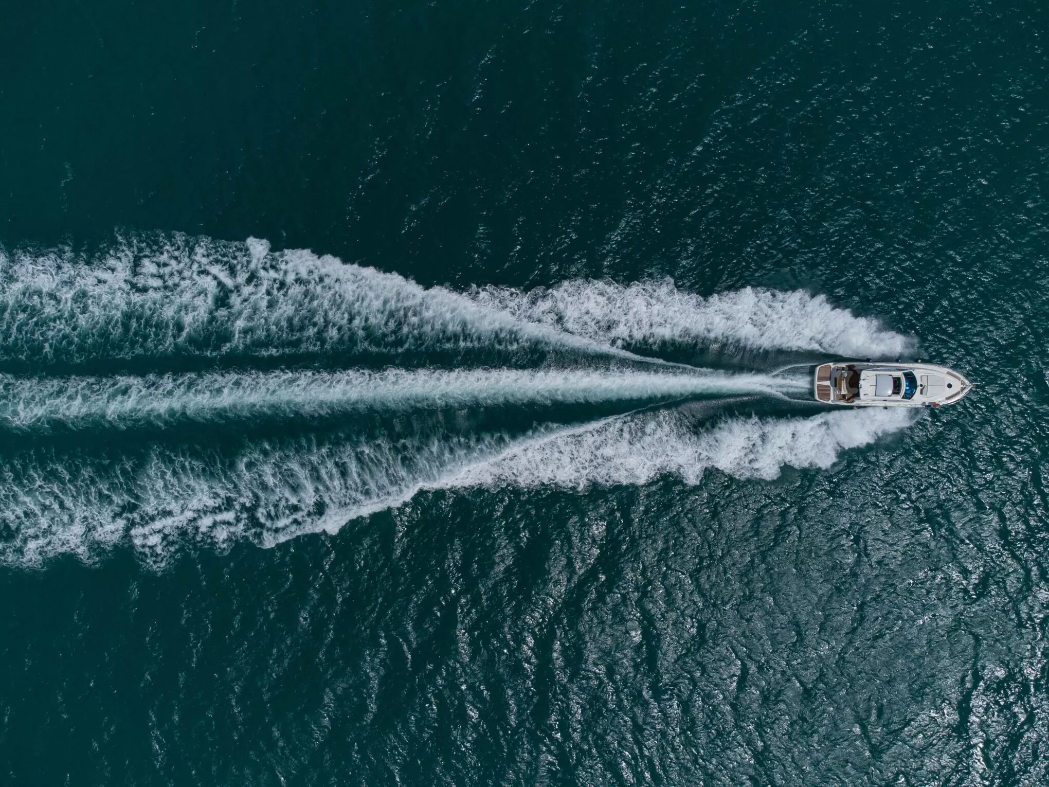 Why Recreating at Lake Tahoe by Boat is Ideal